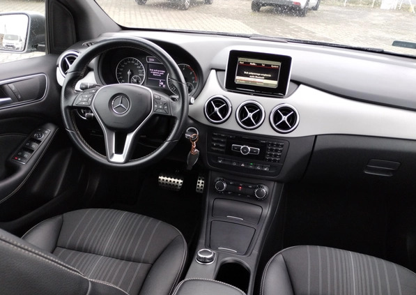 Mercedes-Benz Klasa B cena 39900 przebieg: 185678, rok produkcji 2012 z Bełżyce małe 211